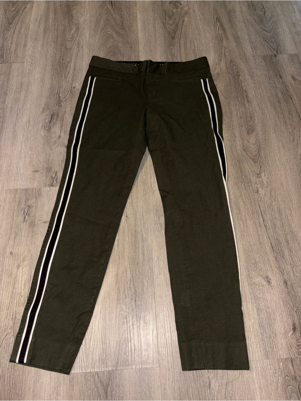 Banana Republic | Green Striped Pants